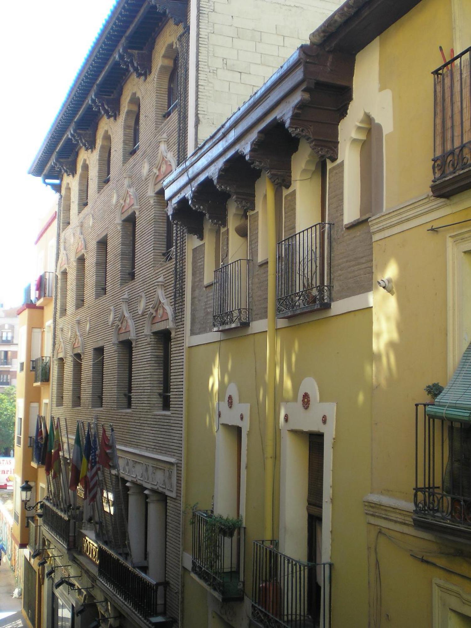 Apartamentos Turísticos Reyes Católicos Zaragoza Exterior foto